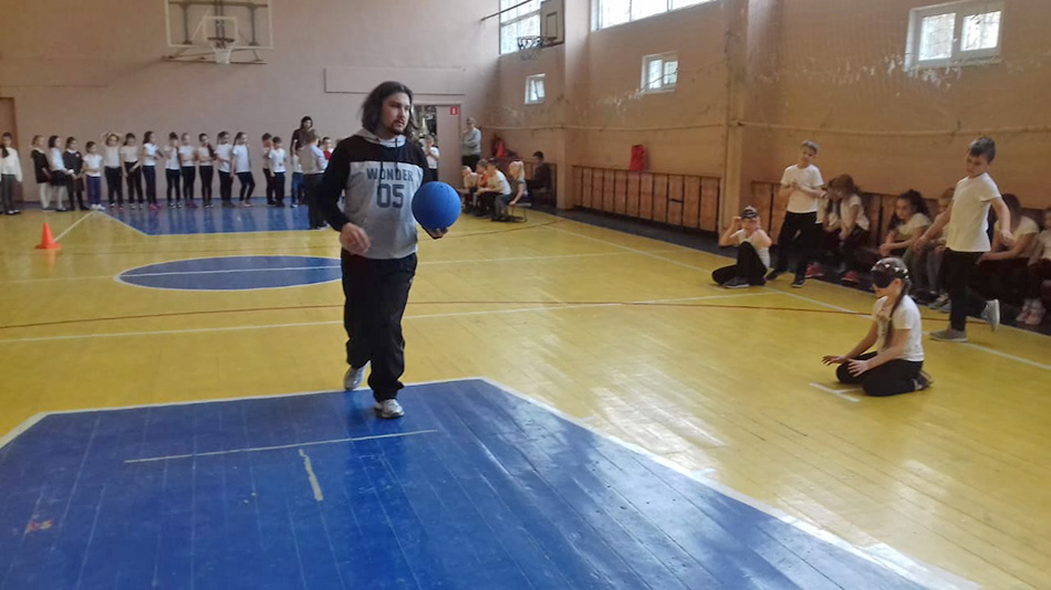 В лицее №21 прошел урок паралимпийского спорта