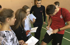 Школьники и футболисты в одной команде: как прошла встреча с игроками ФК «Химки»